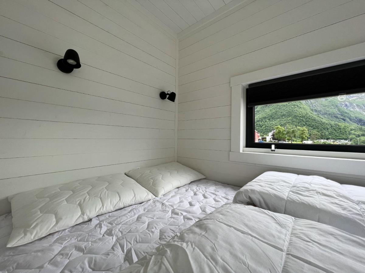 Veblungsnes Setnes Feriesenterホステル エクステリア 写真